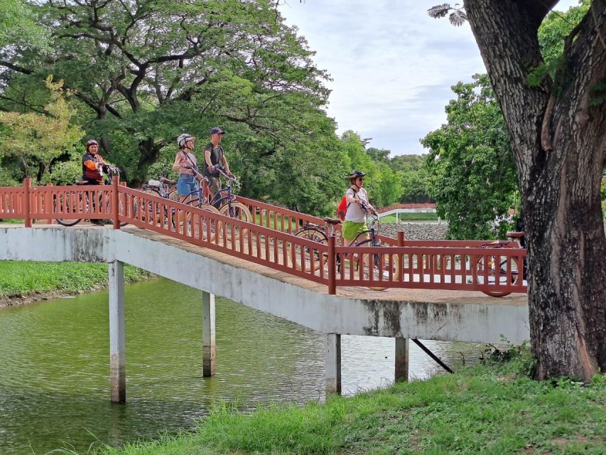 Ayutthaya City and Historical Park Bike Tour - Starting at Pom Phet and the old city walls