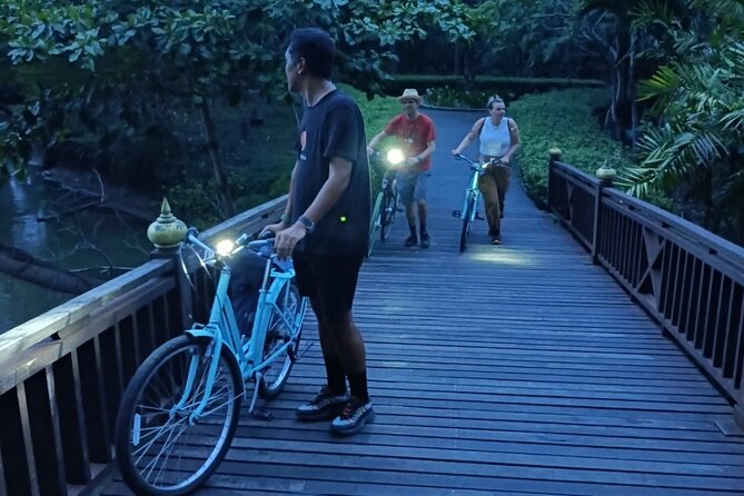 Bamboo Bicycle Tour in twilight: watch dancing Fireflies in Bangkok - Sri Nakhon Khuean Khan Park at sunset