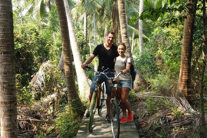 Bamboo Bicycle Tour in twilight: watch dancing Fireflies in Bangkok - Searching for fireflies from a longtail boat