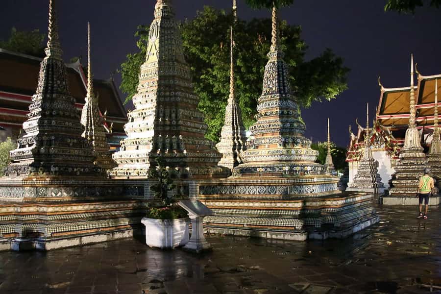Bangkok at Sunset 5-Hour Bike Tour - Wat Rakhang, the ferry, and central Bangkok