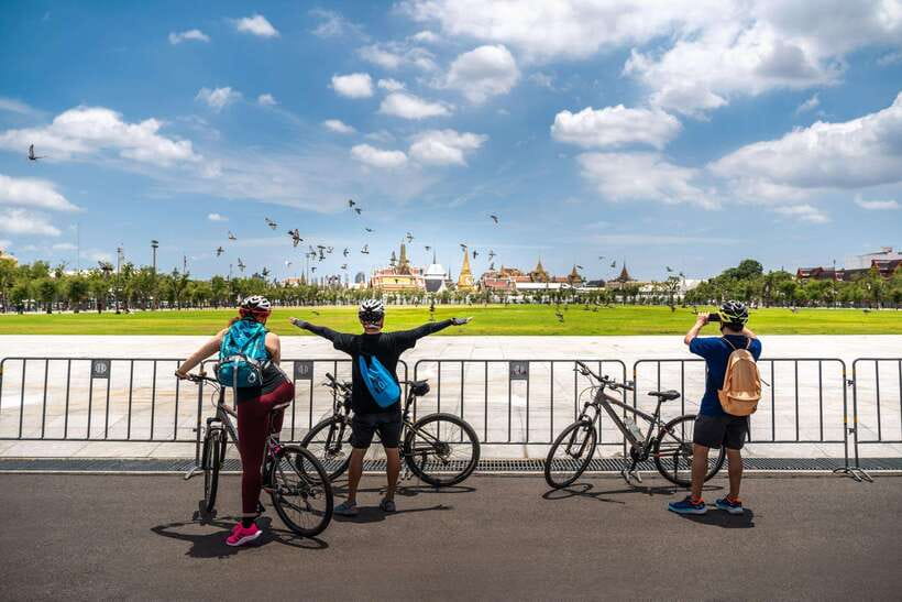 Bangkok: Backstreets and Historic Temples Bike Tour - Crossing the river by local ferry