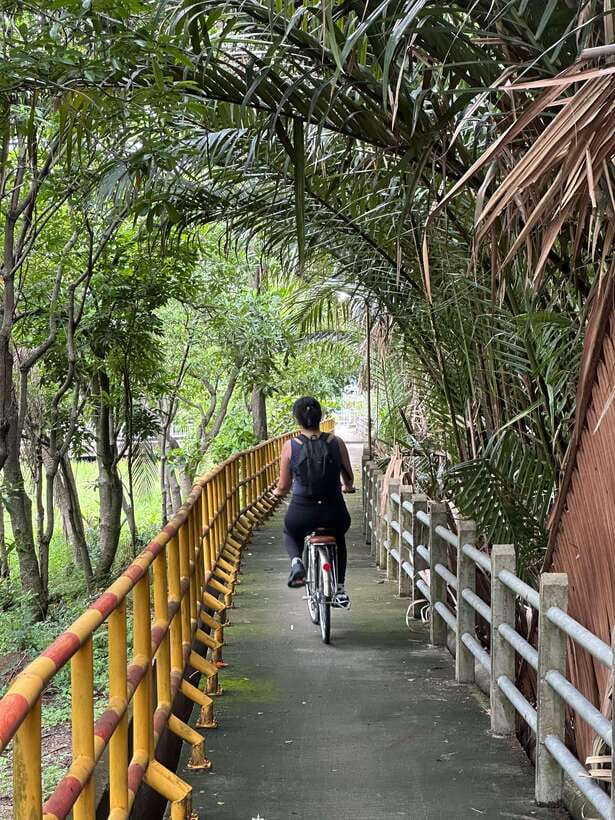 Bangkok: Bang Kachao Green Lung Bike Tour - The included kayaking stop