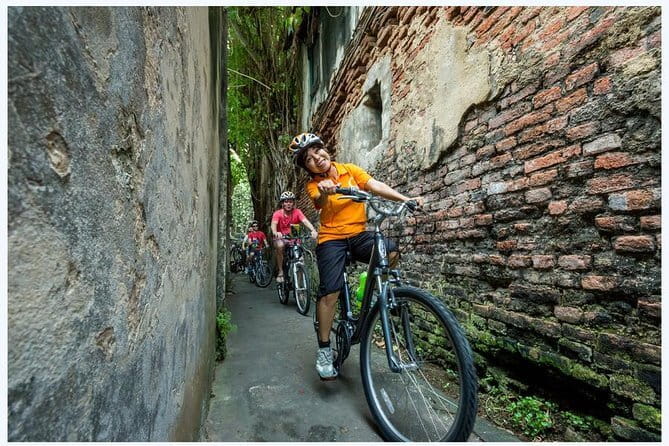 Bangkok: Bike and Longtail Boat Tour with Lunch - Wat Nakprok and the Thai-Chinese connection