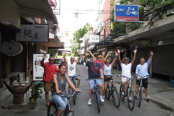 Bangkok: Bike and Longtail Boat Tour with Lunch - The cycling difficulty: flat, but pay attention