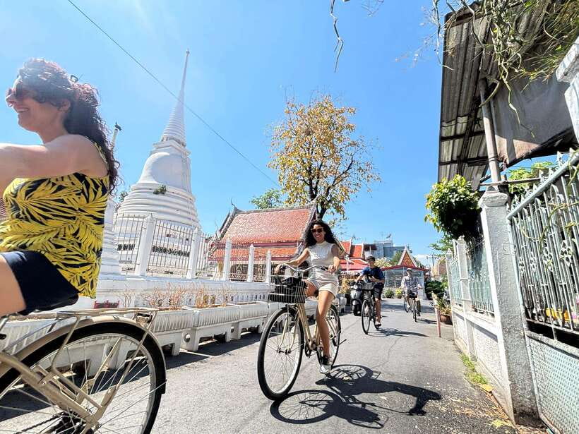 Bangkok: Bike, Boat & Food Tour in Thonburi - Starting near Pho Nimit BTS Station