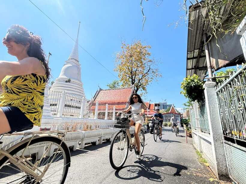 Bangkok: Bike, Boat & Food Tour in Thonburi - Morning or afternoon: choosing your departure