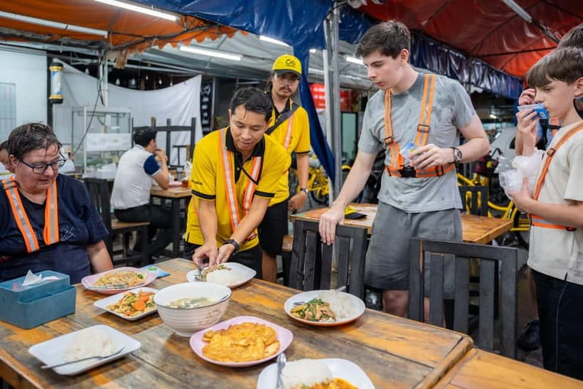 Bangkok by Night Cycling Tour with Street-food Meal - Why Bangkok works better after dark