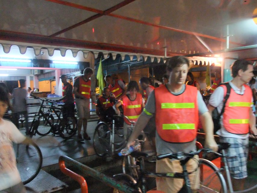 Bangkok by Night Cycling Tour with Street-food Meal - The flower market after the daytime crowds