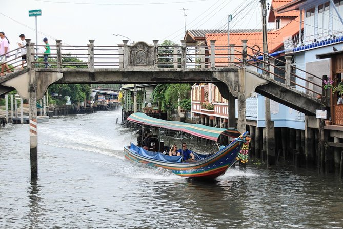 Bangkok Canal Tour by Boat and Bike - Lunch beside the canal and the Artist House