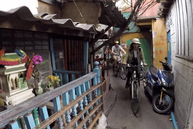 Bangkok City Culture Tour by Bike - Khlong Toei Market: Bangkok at working speed