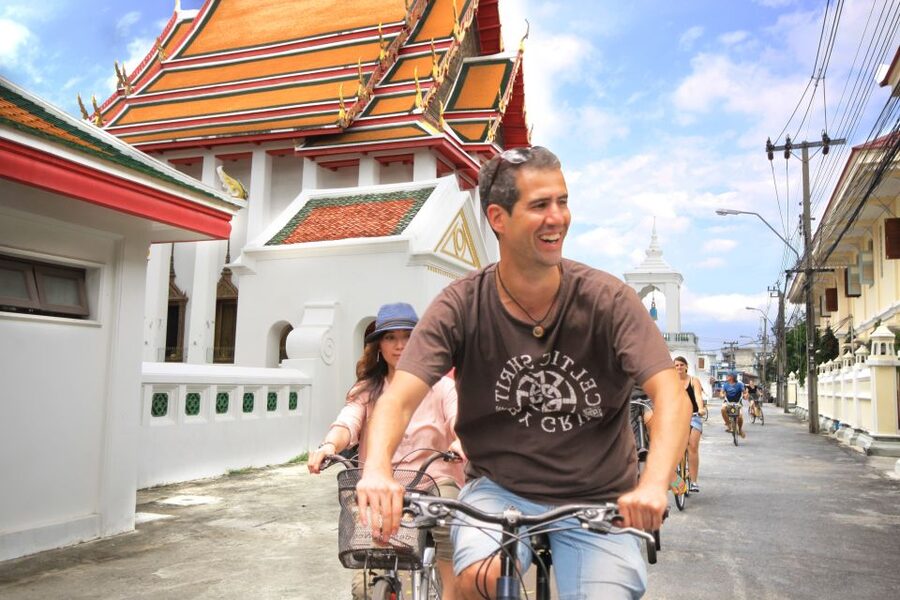 Bangkok Classical Bicycle Tour - Starting beside River City and entering Chinatown