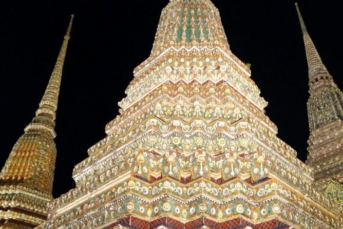 Bangkok Hidden Paths Night Biking Tour with Street-food Meal - Temple views and the Grand Palace area