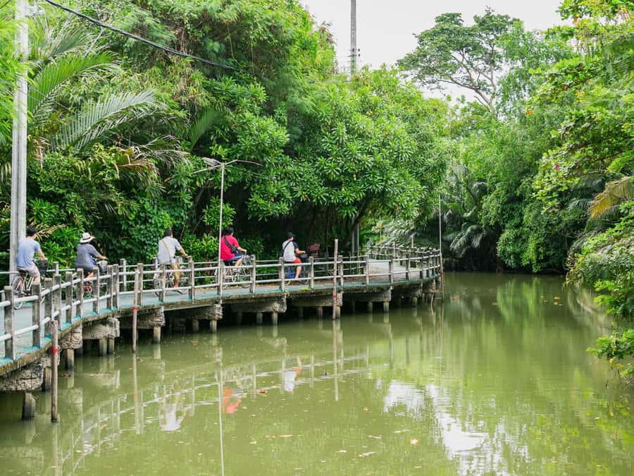 Bangkok: Khlong Toei Market & Bang Krachao Island Bike Tour - What $83 includes and whether it feels fair