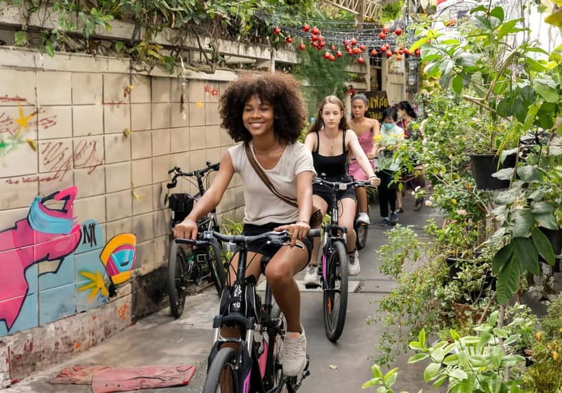 Bangkok: Must-Try Hidden Bike & Food Experience - Why this bike tour shows a different Bangkok