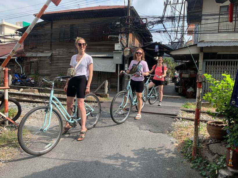 Bangkok: Temples, Canals & Local Life Bike Tour - Starting in Thonburi near BTS Pho Nimit