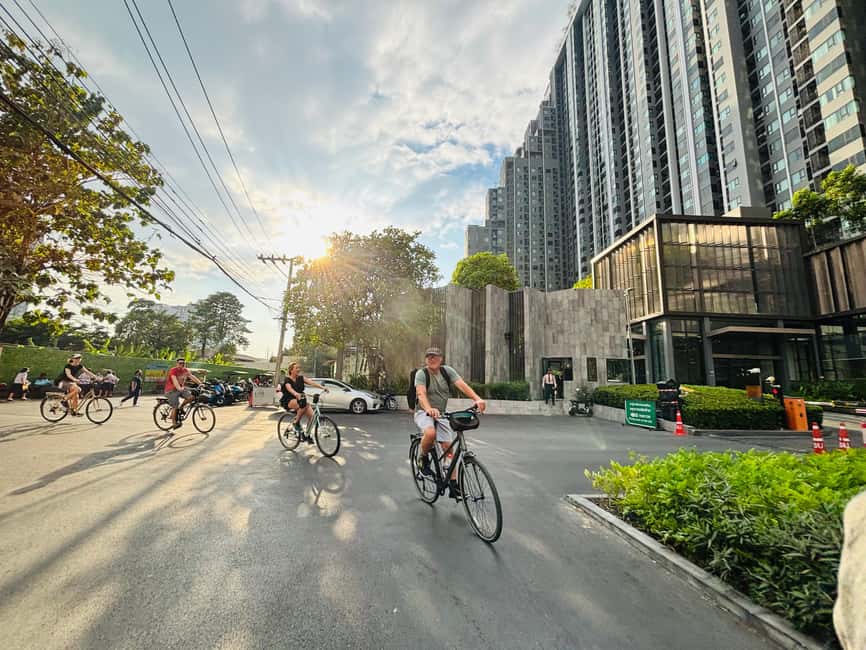 Bangkok: Temples, Canals & Local Life Bike Tour - Wutthakat, canals, and the quieter side of Bangkok