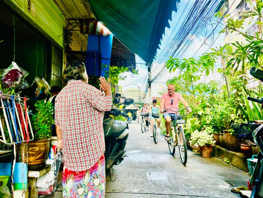 Bangkok: Temples, Canals & Local Life Bike Tour - What the cycling is really like