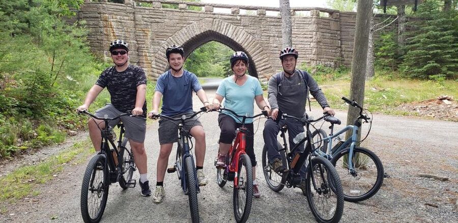 Bar Harbor: Acadia National Park Carriage Roads Ebike Tour - The guides make the difference