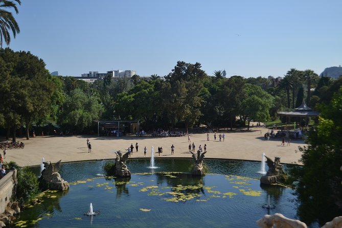 Barcelona 3-hour Bike or E-Bike Tour: Highlights and Hidden Gems - Arc de Triomf and the 1888 Exhibition