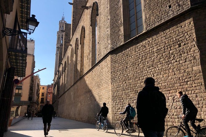 Barcelona 3-hour Bike or E-Bike Tour: Highlights and Hidden Gems - Parc de la Ciutadella Gives You Room to Breathe