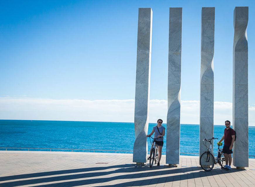 Barcelona: 4-Hour E-Bike Photography Tour - Tapas and a drink after four hours