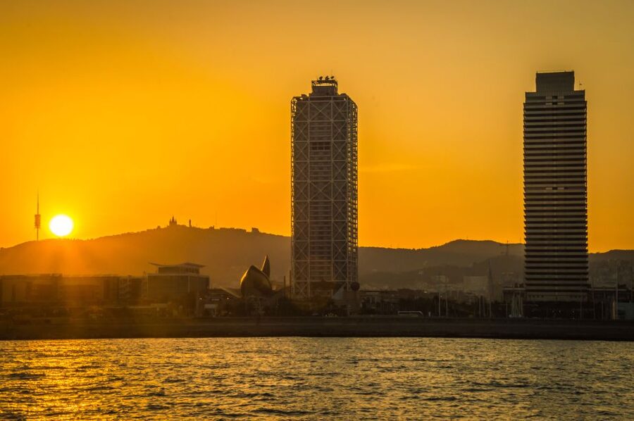 Barcelona: 4-Hour E-Bike Photography Tour - Gothic streets and Roman Barcelona