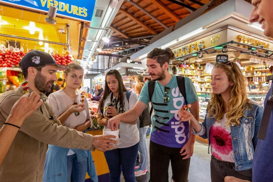 Barcelona: 4-Hour Off-the-Beaten-Track Small Group Bike Tour - Why the flexible route works better than a checklist