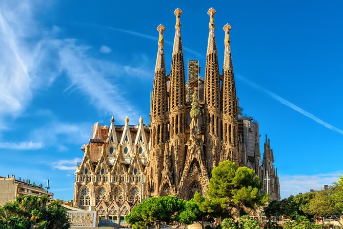 Barcelona Bike Highlights & Sagrada Familia Small Group Tour - Riding through Barcelona with a group of 12