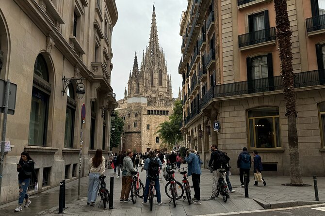 Barcelona: Bike or eBike Tour, Top Sights & Local Insights - La Monumental, Arc de Triomf, and Parc de la Ciutadella