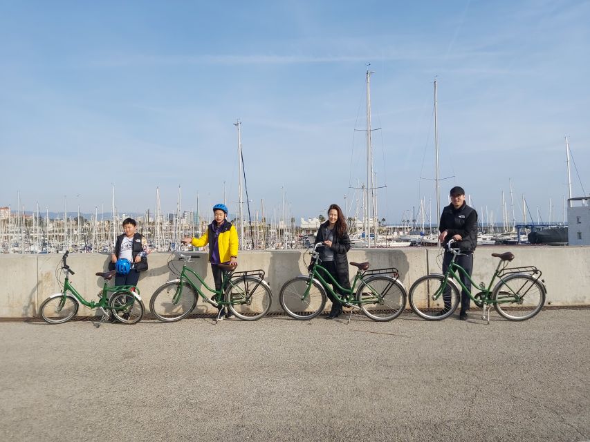Barcelona: Bike Tour for Families - El Born, where old streets meet modern style