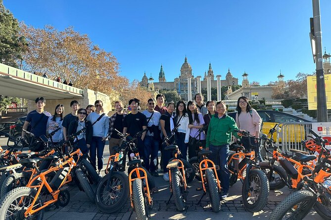 Barcelona bike tour with French guide 20-ТOP, bike/eBike - Passeig de Gràcia and Barcelona’s modernist showpieces