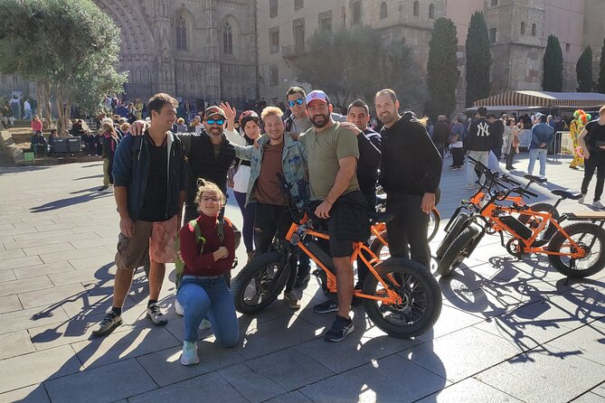 Barcelona bike tour with French guide 20-ТOP, bike/eBike - Plaça Catalunya and the Monumental finish