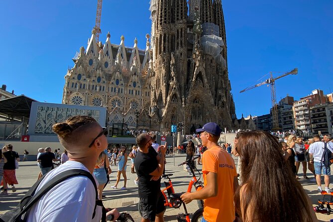 Barcelona bike tour with French guide 20-ТOP, bike/eBike - What the $40.49 price really buys