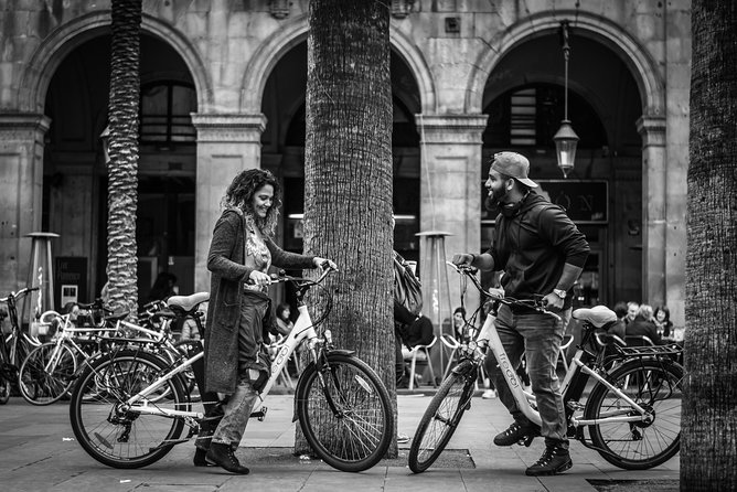 Barcelona E-Bike Photography Tour - Casa Batlló and the legends of Gaudí