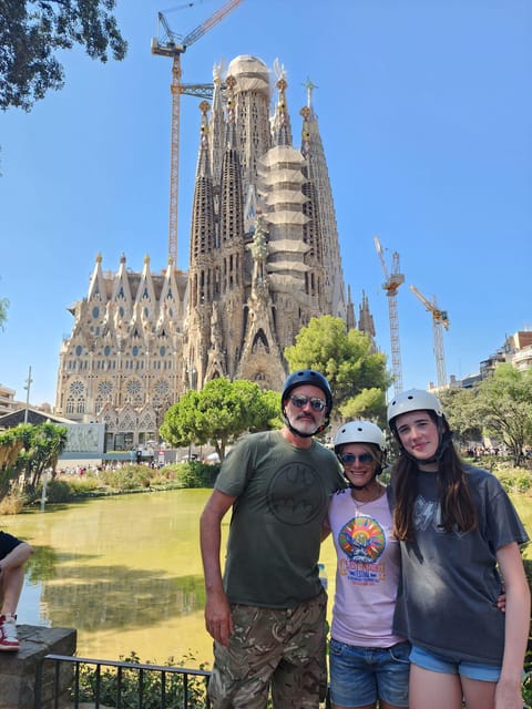 Barcelona: e-scooter and Bike tour - Electric scooter or bicycle?