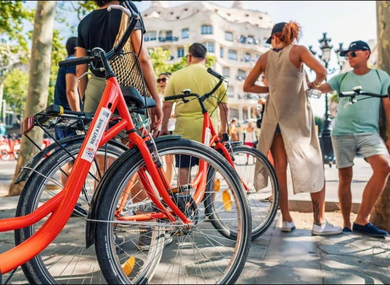 Barcelona: Full-Day Bike/E-Bike Rental with Helmet and Lock - From Sagrada Familia to Gaudí’s Barcelona