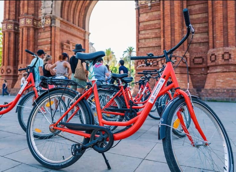 Barcelona: Full-Day Bike/E-Bike Rental with Helmet and Lock - What the full-day schedule really gives you