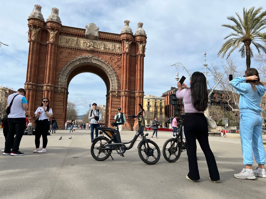 Barcelona: Gaudi Guided E-Bike Tour - E-bike, Segway, or electric scooter?