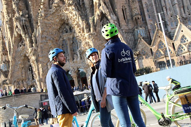 Barcelona Gaudi Guided Small Group E Bike Tour - Starting at the Arc de Triomf