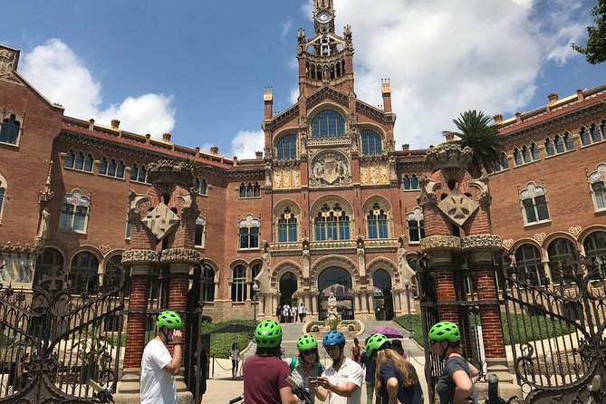 Barcelona Gaudi Guided Small Group E Bike Tour - How good is the guiding?