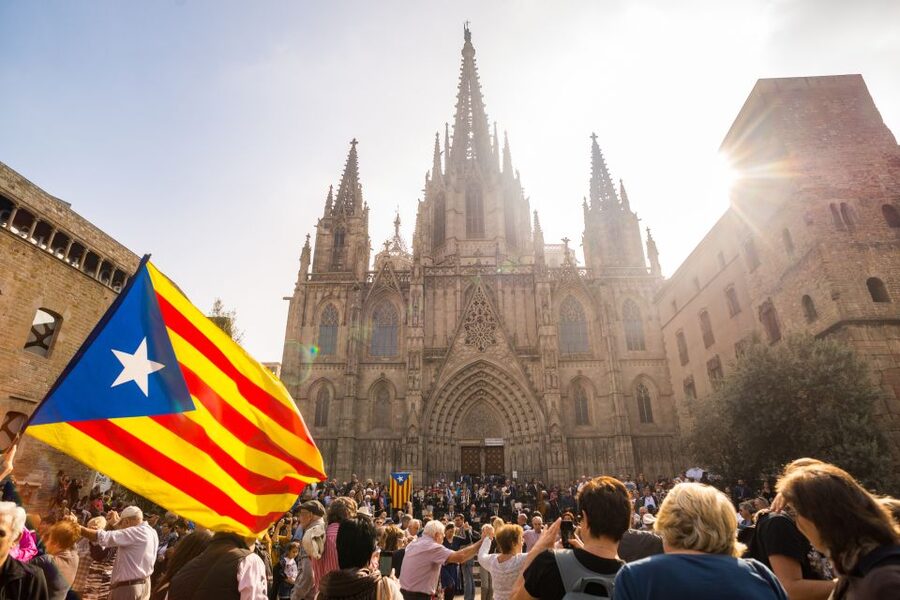 barcelona: Gaudi Highlights eBike tour - The Illa de la Discòrdia and three competing façades