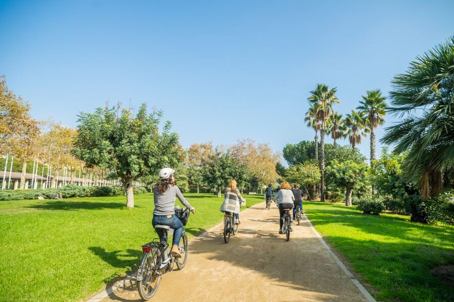 barcelona: Gaudi Highlights eBike tour - Starting in El Born and Ciutadella Park