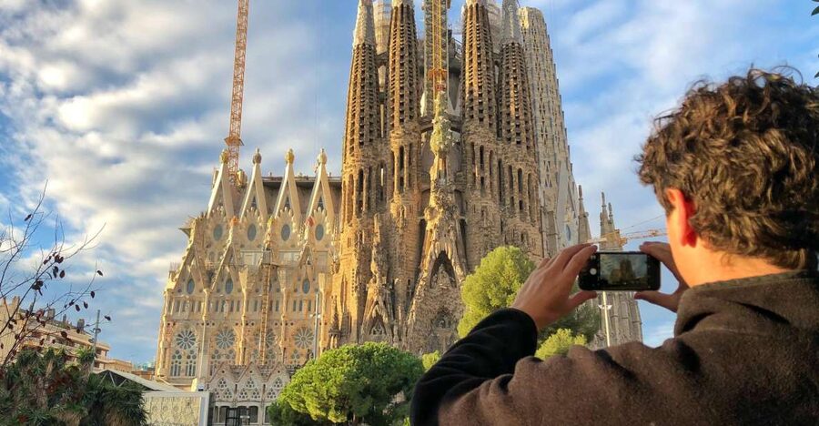 Barcelona: Guided Bike or E-Bike City Tour - Barcelona Cathedral and the Palau de la Música