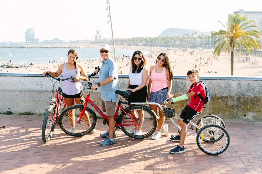 Barcelona: Guided Highlights Bike or eBike Tour (3 Hours) - Group size, fitness, and cycling comfort