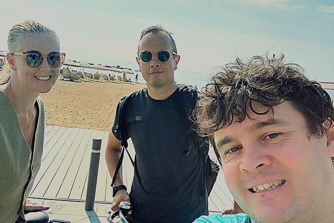 Barcelona Highlights Bike Tour - Arc de Triomf and Ciutadella Park