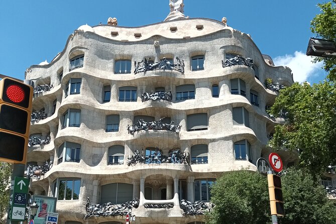 Barcelona Highlights Bike Tour - The Gothic Quarter by bicycle