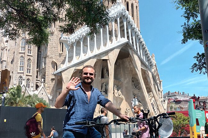 Barcelona Highlights Bike Tour - Price, group size, and what you receive