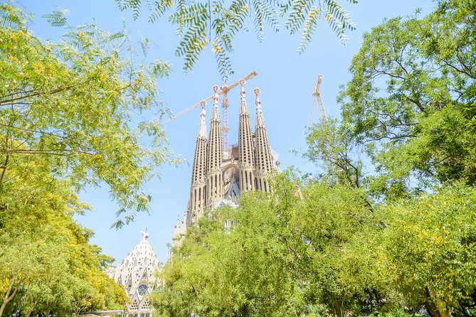Barcelona in One Day eBike Tour with Park Güell Ticket - From Ciutadella Park to the 1992 Olympic waterfront
