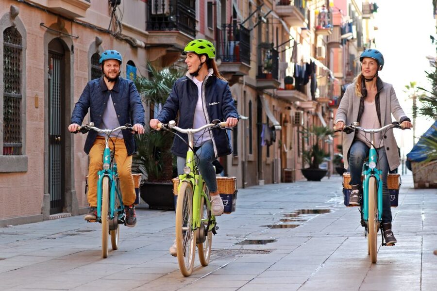 Barcelona: Montjuic Hill E-Bike Tour - Climbing Montjuïc without the usual struggle
