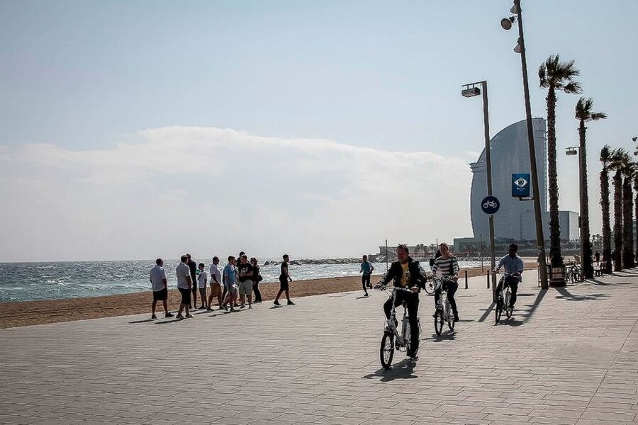 Barcelona: Private 5 Neighborhoods Tour by Electric Bike - Five Barcelona neighborhoods, one easygoing ride
